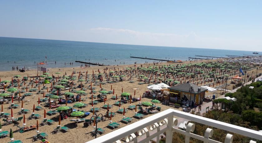 Hotel Bellariva Lido di Jesolo Exterior foto